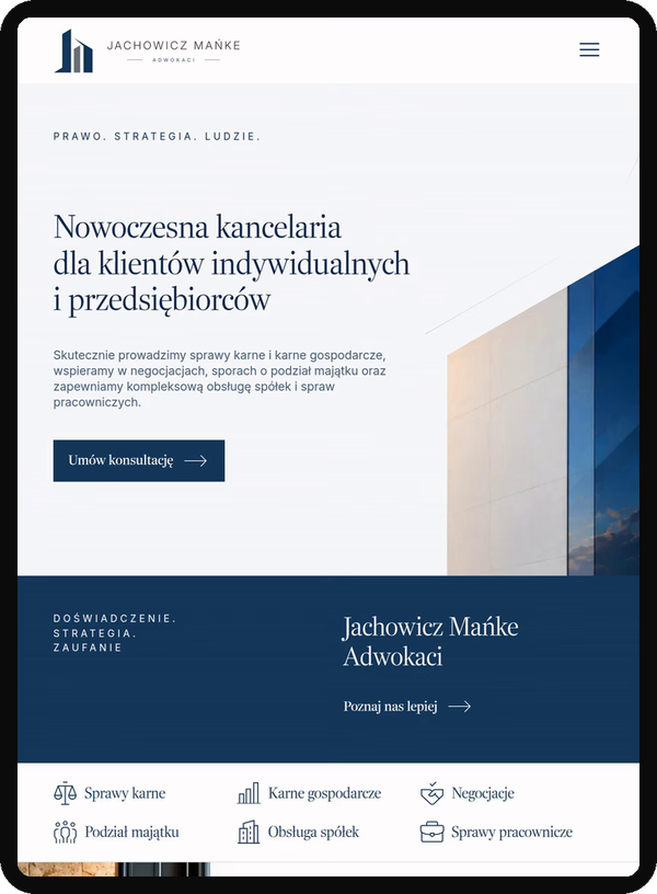 Strona kancelarii adwokackiej przewijana na tablecie – projekt Iguana Studio