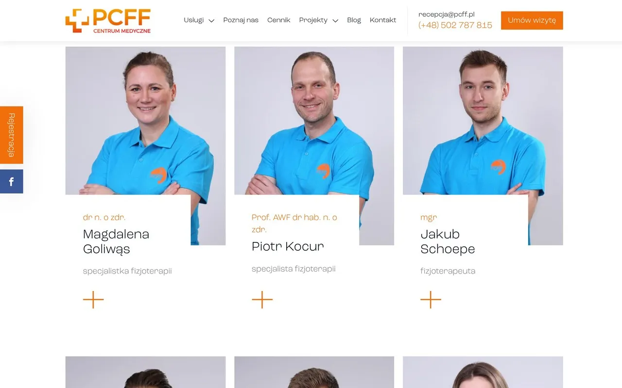 Karty fizjoterapeutów PCFF ze zdjęciami, tytułami i specjalizacją w zakładce Poznaj nas