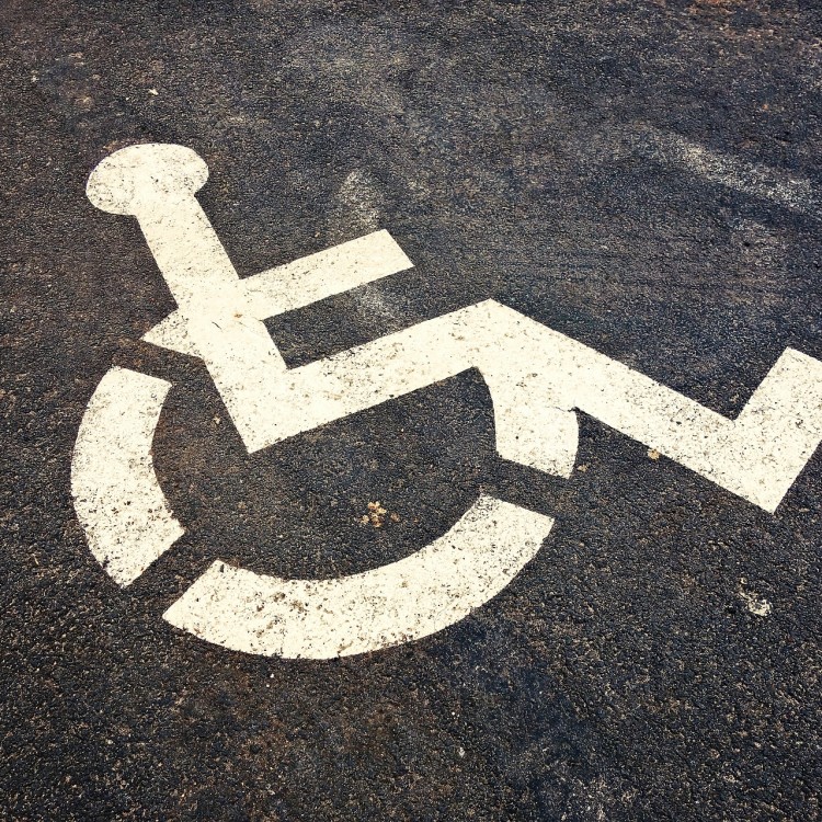 wheelchair-3088991_1920.jpg